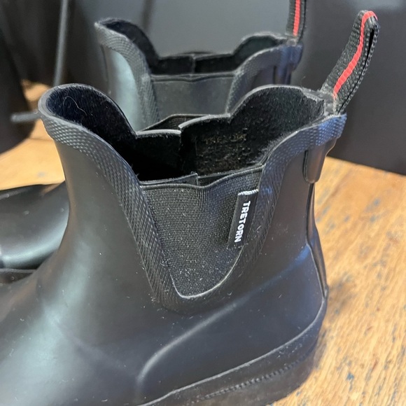 Tretorn Black Rubber Rain Boots – Approx. Size 7 US (see insole for reference) - Picture 4 of 10
